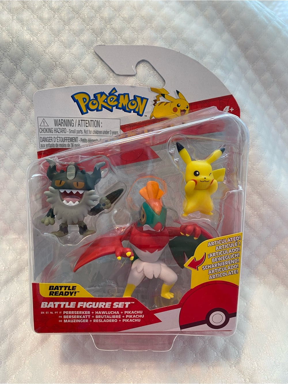 Pokemon Battle Figure Set with Yellow Pikachu and Red-Green Hawlucha